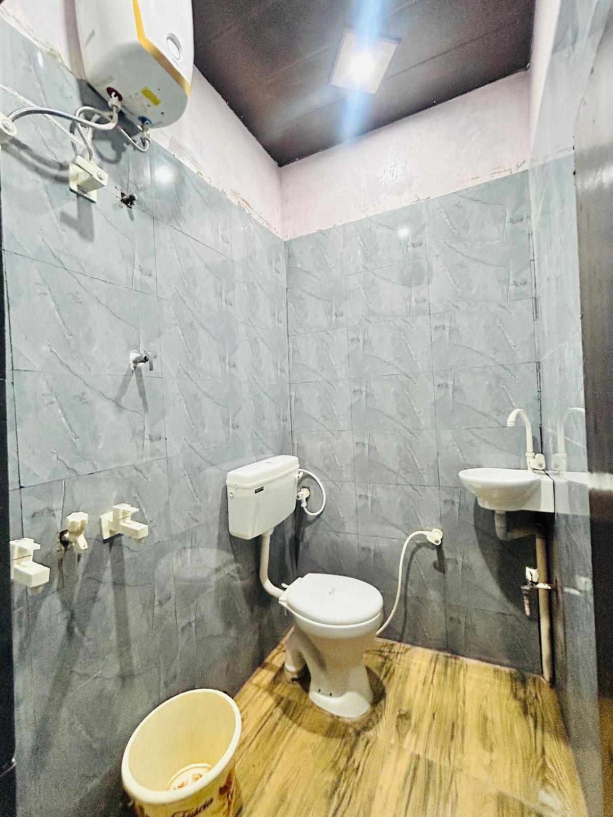 Agrawal Inn Guest House Mathura Luaran gambar