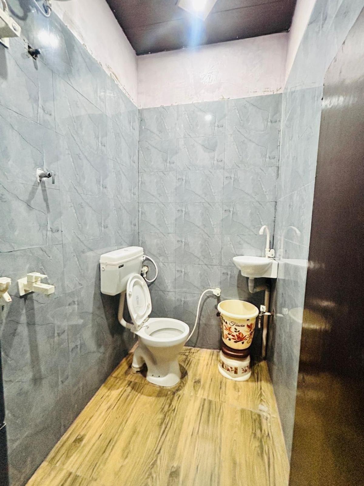 Agrawal Inn Guest House Mathura Luaran gambar